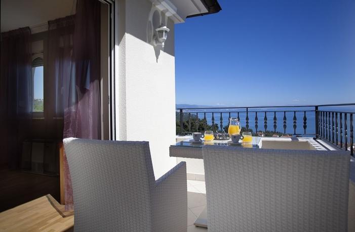 Hotel Laurus - Liburnia Opatija Exterior foto